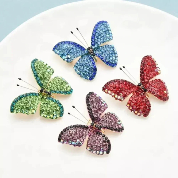 VQ Butterfly Brooch - Picture 3 of 6